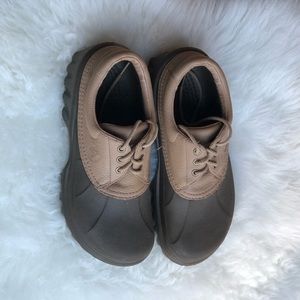 CROCS mens lace up. Size 10